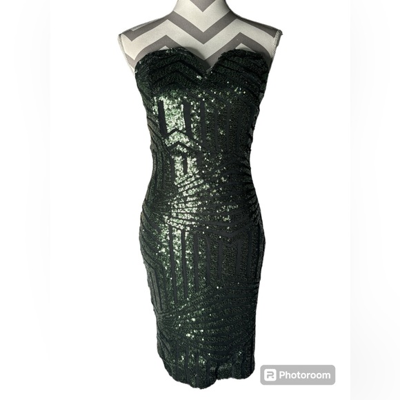 Charlotte Russe Dresses & Skirts - Homecoming Dress Green